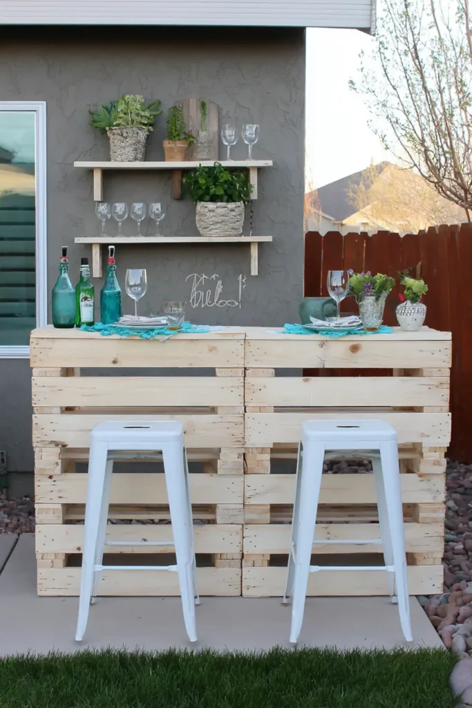 Creative Patio and Porch Decorations to Make Your Outdoor Space Feel Like Home 8 simple DIY pallet bar on patio for outdoor hosting